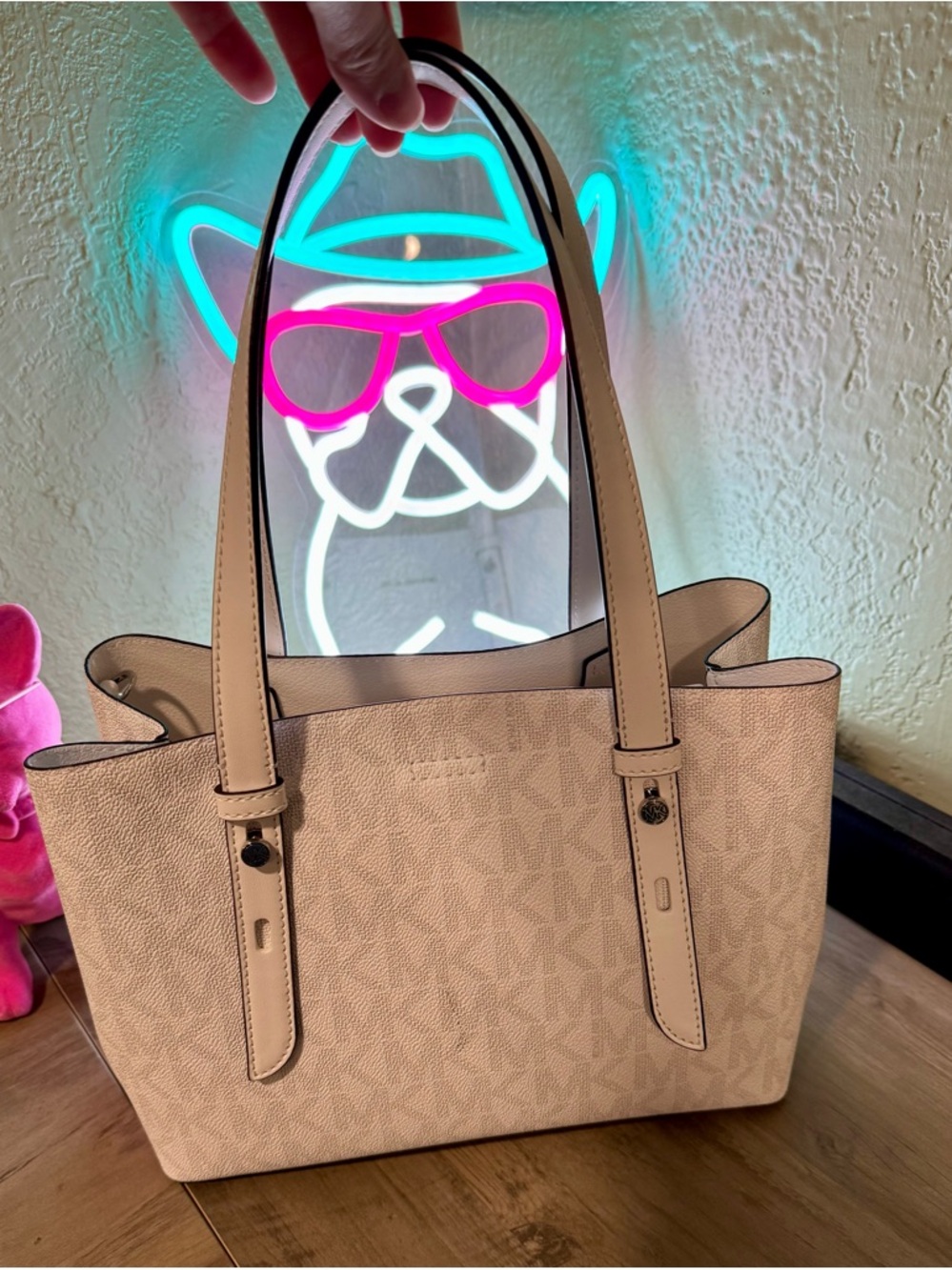 Michael Kors White Signature Logo Tote with Silver Charm - Picture 4 of 10